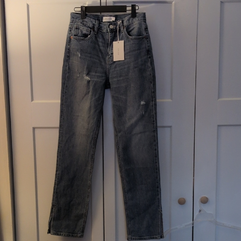 Nwt Cello Distressed High Rise Straight Jeans